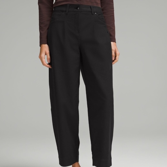 lululemon athletica Pants - lululemon athletica Black Barrel- Leg Pants
